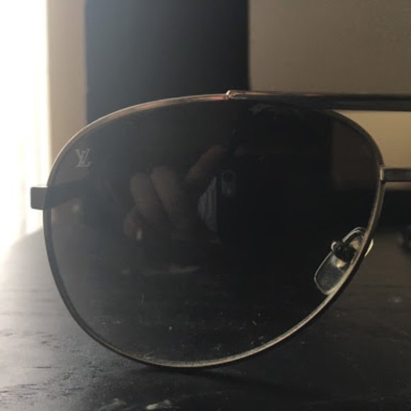 Louis Vuitton Sunglasses - Silver & Gray - Picture 4 of 9
